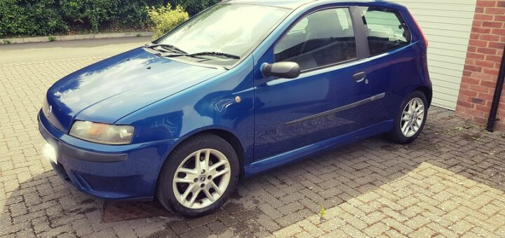 My Fiat Punto in blue